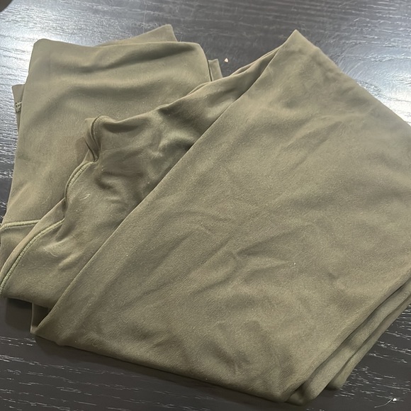Offline by Aerie Army Green High Waisted Leggings Size Small - Picture 12 of 13